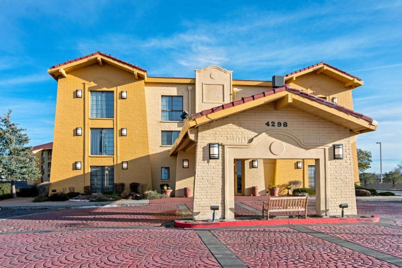 La Quinta Inn By Wyndham Santa Fe Exterior photo